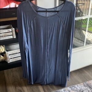 Women's Blue Top